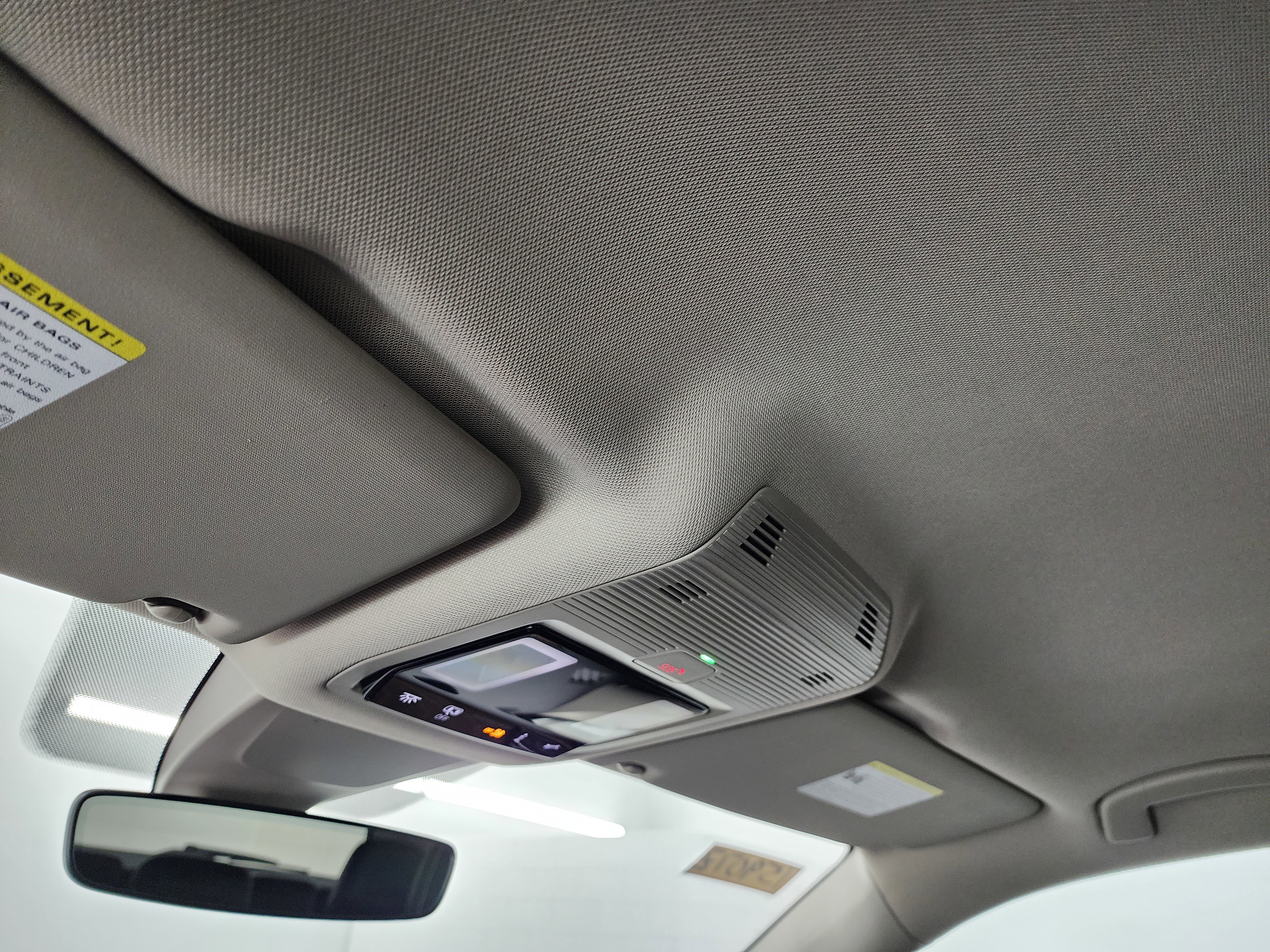 Used 2025 Volkswagen Atlas SE image 14