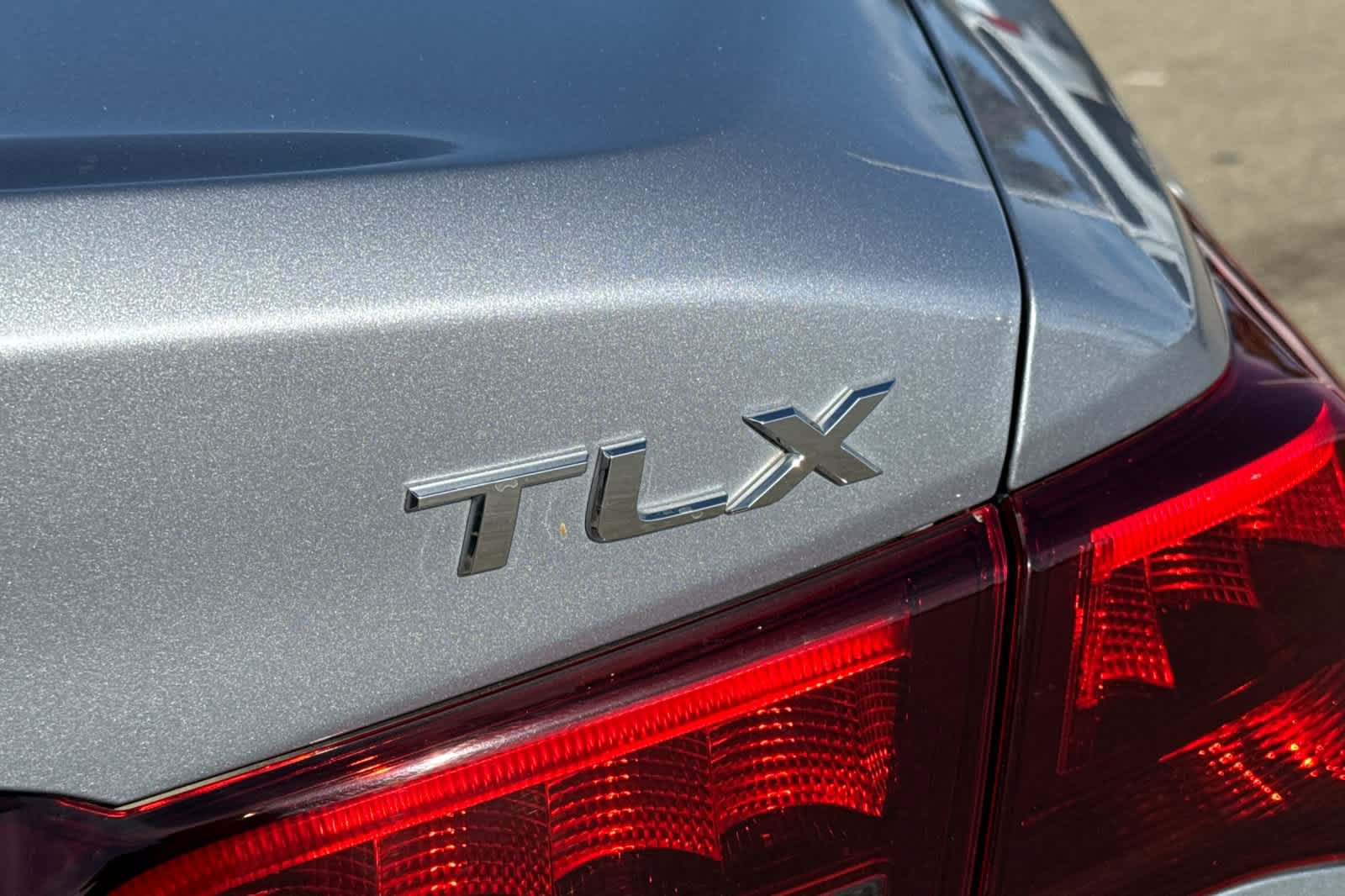 Used 2015 Acura TLX w/ Technology Package FWD image 24