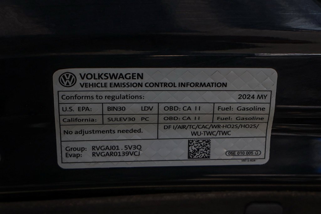 Used 2024 Volkswagen Jetta SE FWD image 32