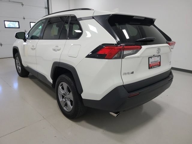 Used 2024 Toyota RAV4 XLE AWD/4WD image 5