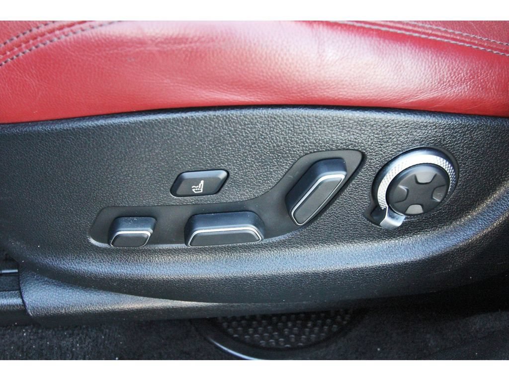 Used 2022 Genesis GV70 3.5T Sport AWD/4WD image 32