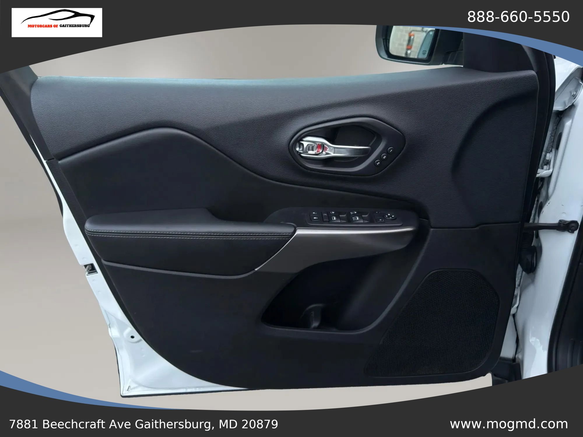 Used 2019 Jeep Cherokee Limited FWD image 18