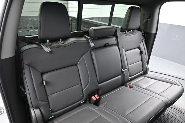 Used 2024 GMC Sierra 1500 Denali w/ Technology Package AWD/4WD image 17