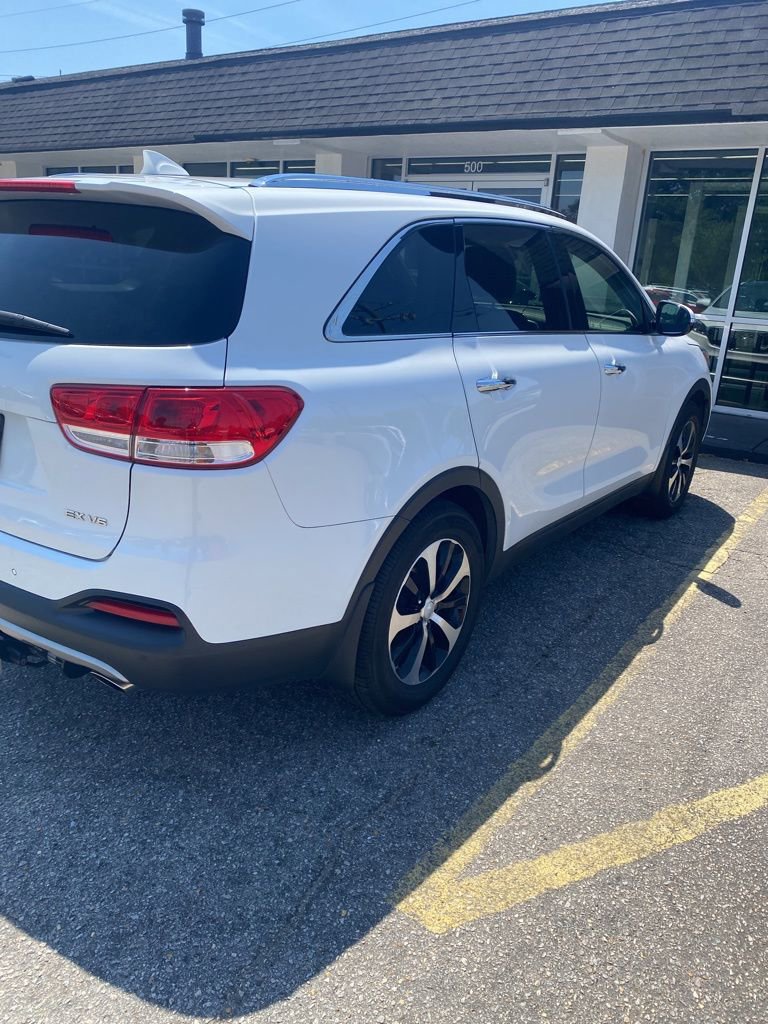 Used 2017 Kia Sorento EX w/ EX Advanced Touring Package FWD image 4