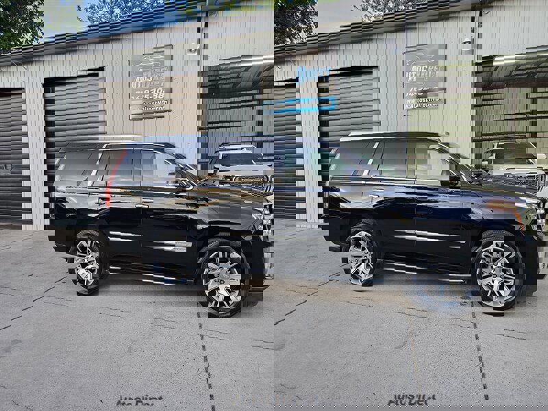 Used 2015 Cadillac Escalade Luxury AWD/4WD image 3