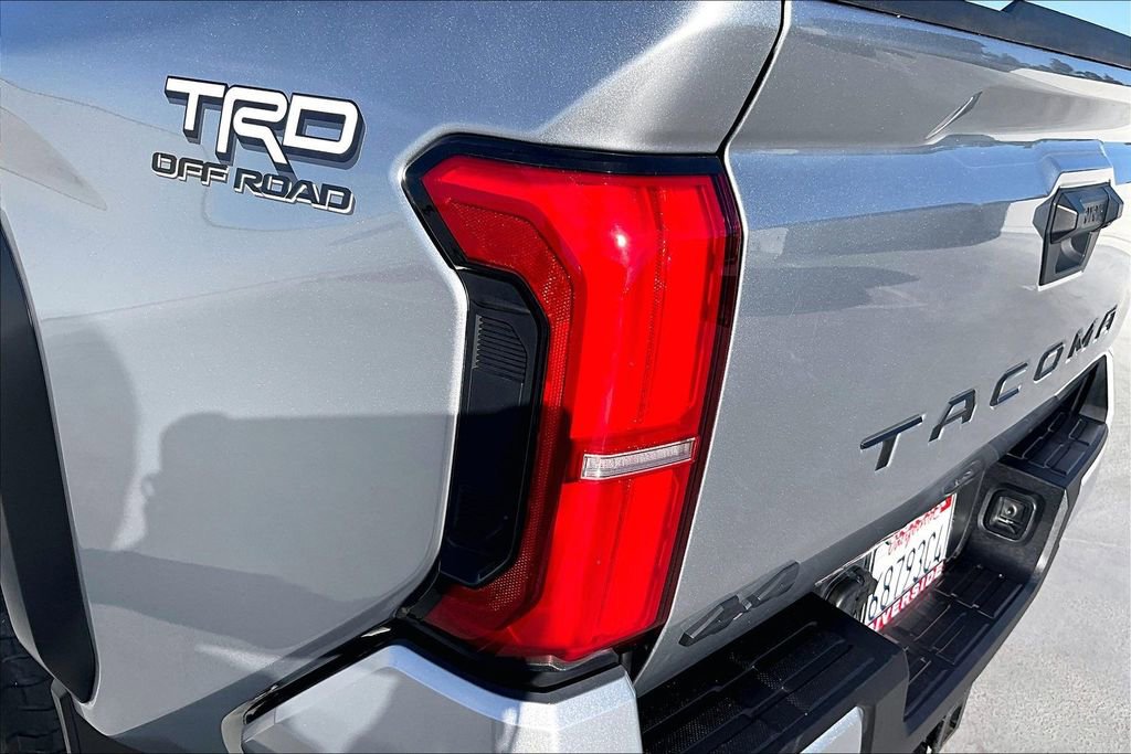 Used 2024 Toyota Tacoma TRD Off-Road image 22