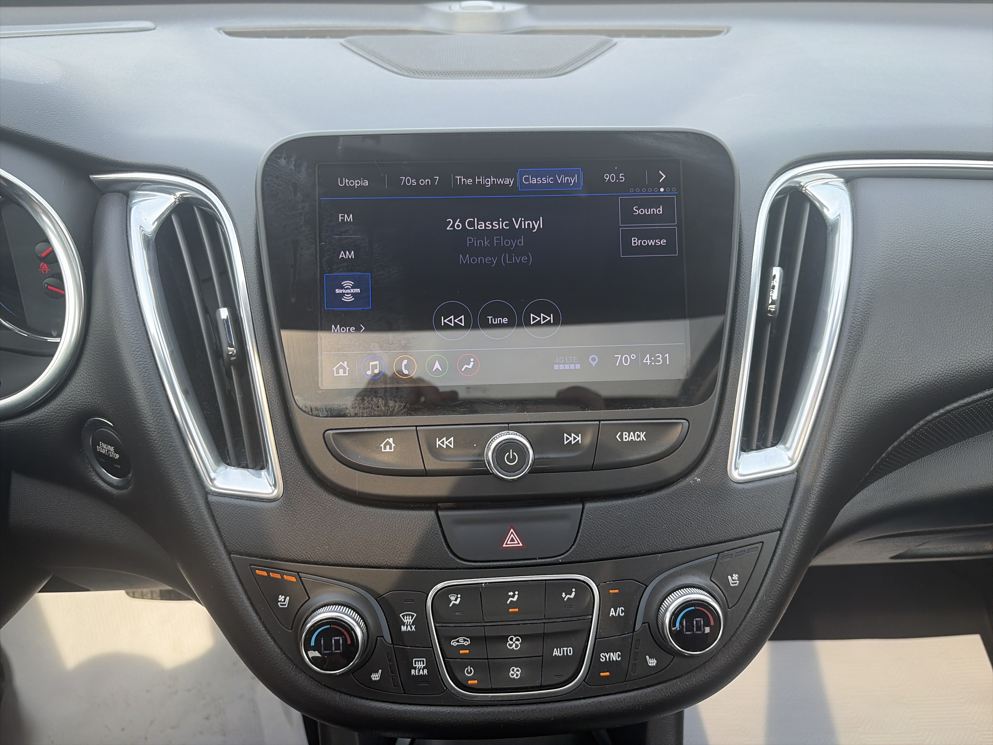 Used 2020 Chevrolet Malibu Premier FWD image 26