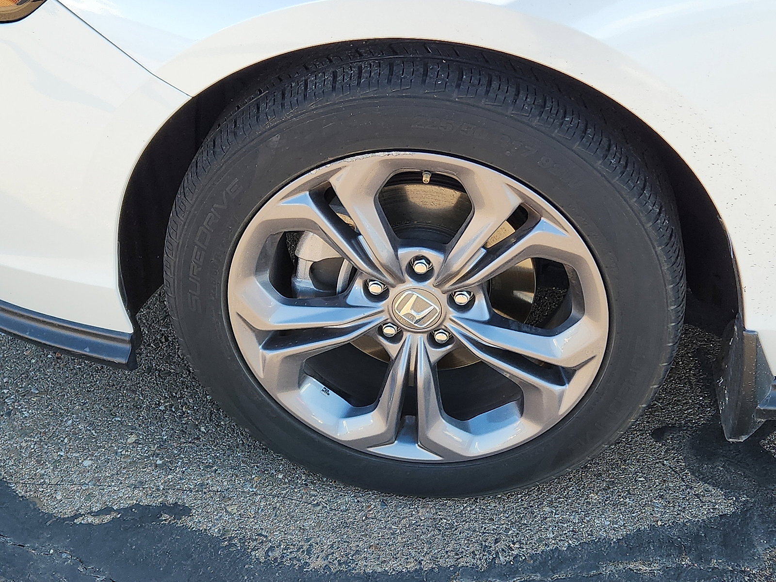 Used 2023 Honda Accord EX image 7