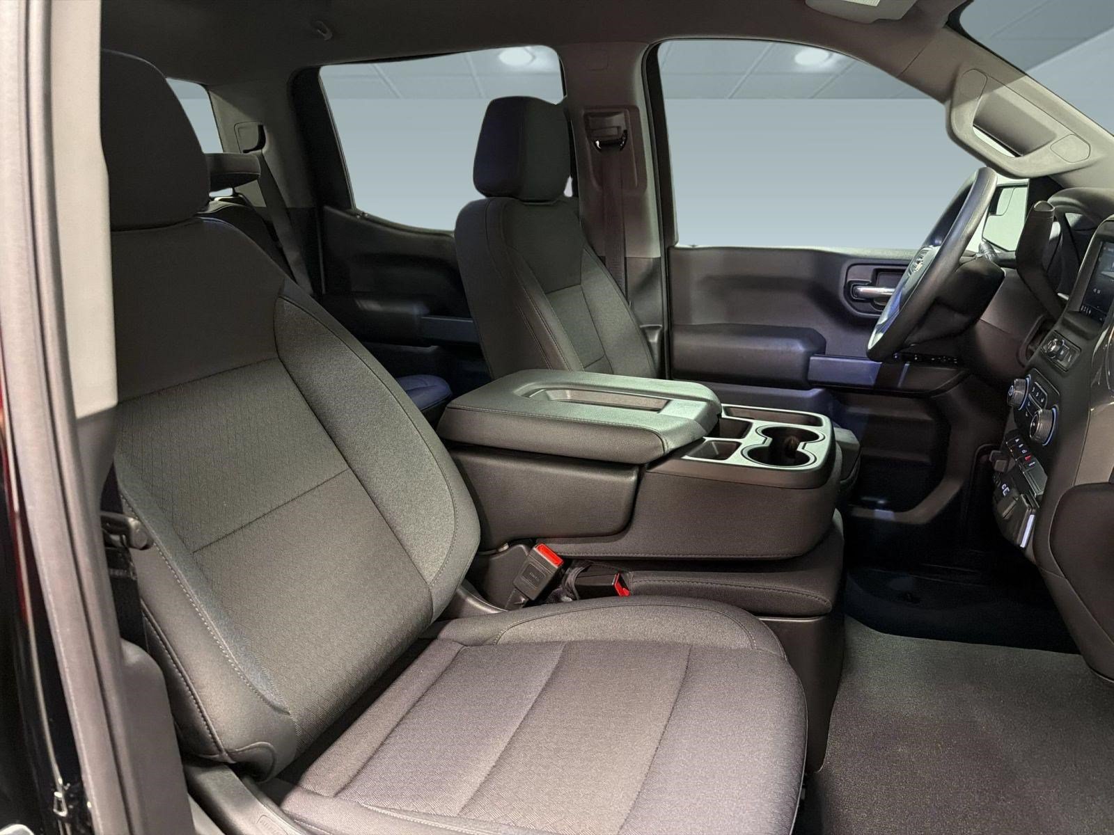 Used 2025 Chevrolet Silverado 1500 Custom AWD/4WD image 31