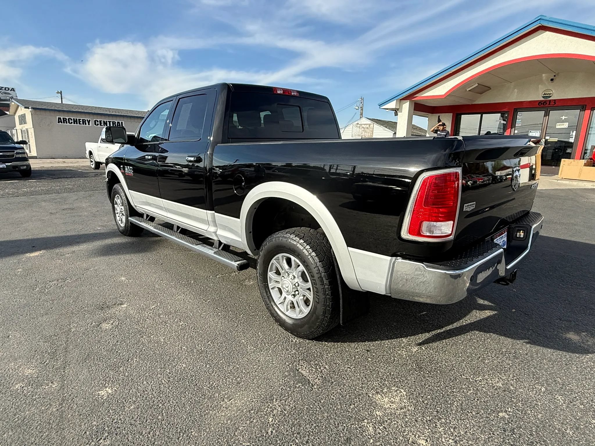 Used 2014 RAM 3500 Laramie AWD/4WD image 3