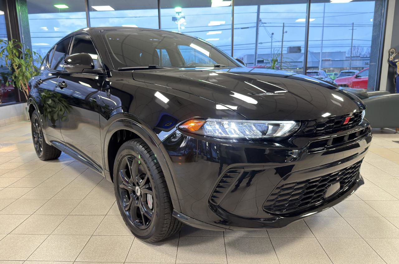 Used 2024 Dodge Hornet R/T w/ R/T Blacktop Package AWD/4WD image 4