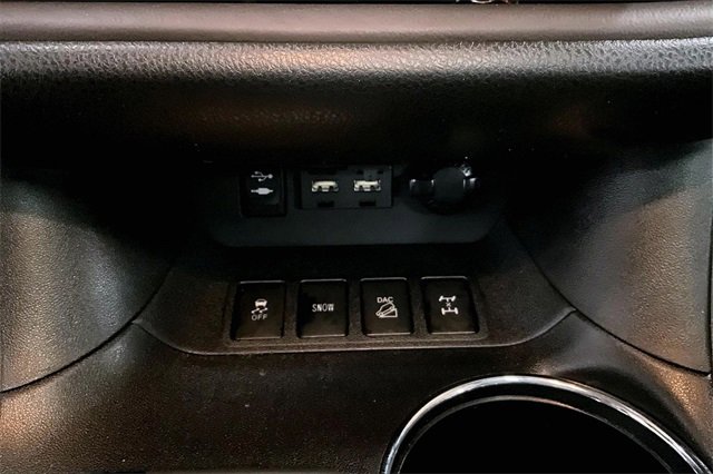 Used 2019 Toyota Highlander XLE image 15