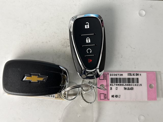 Used 2025 Chevrolet TrailBlazer LT w/ Driver Confidence Package AWD/4WD image 19