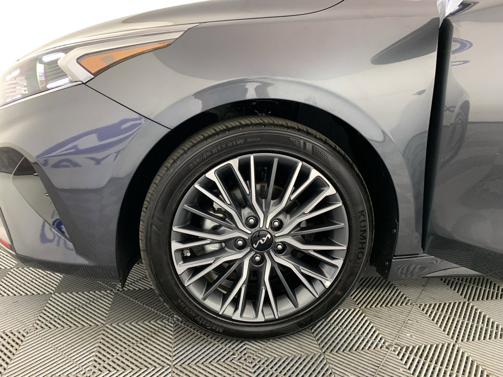 Used 2024 Kia Forte GT-Line w/ GT-Line Premium Package FWD image 12