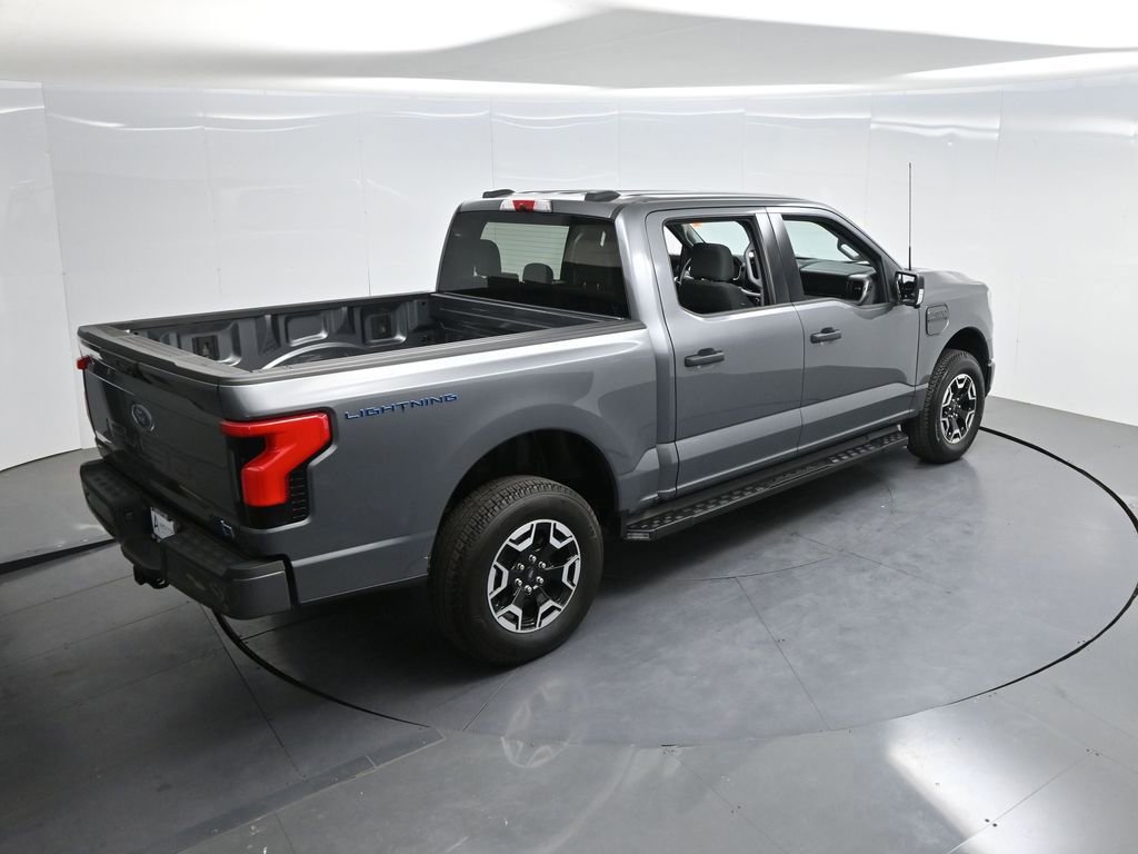 Used 2023 Ford F150 Lightning XLT AWD/4WD image 44