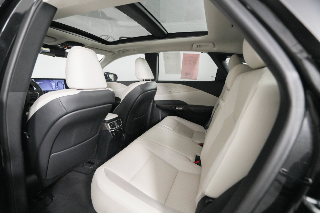 Certified 2023 Lexus RX 350 w/ Accessory Package (Z1) AWD/4WD image 13