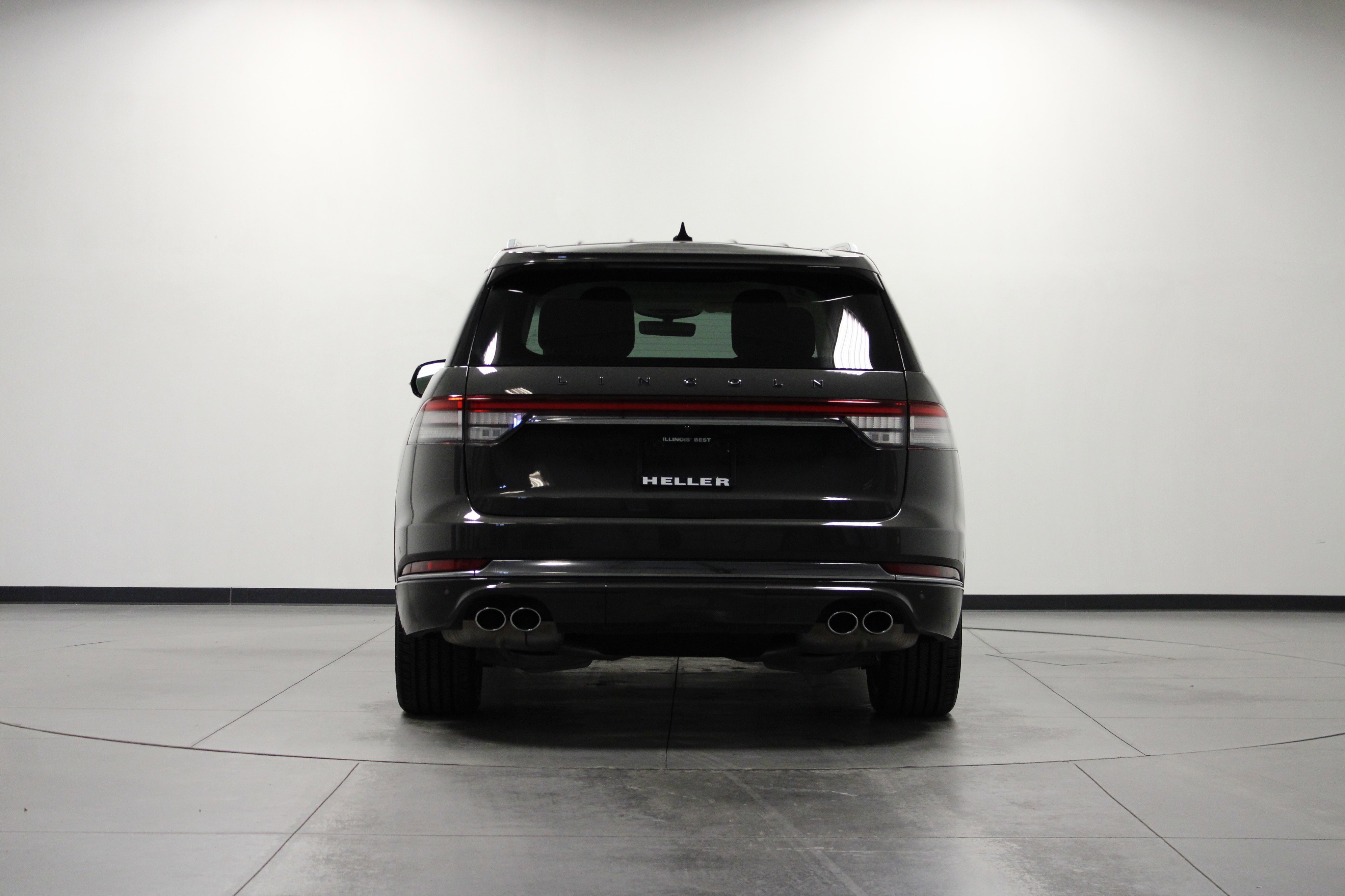 Used 2024 Lincoln Aviator Black Label w/ Dynamic Handling Package image 5
