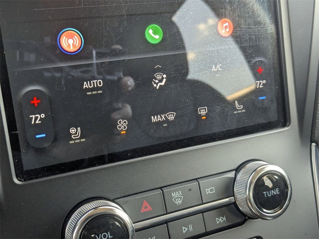 Used 2024 Ford Edge Titanium image 23