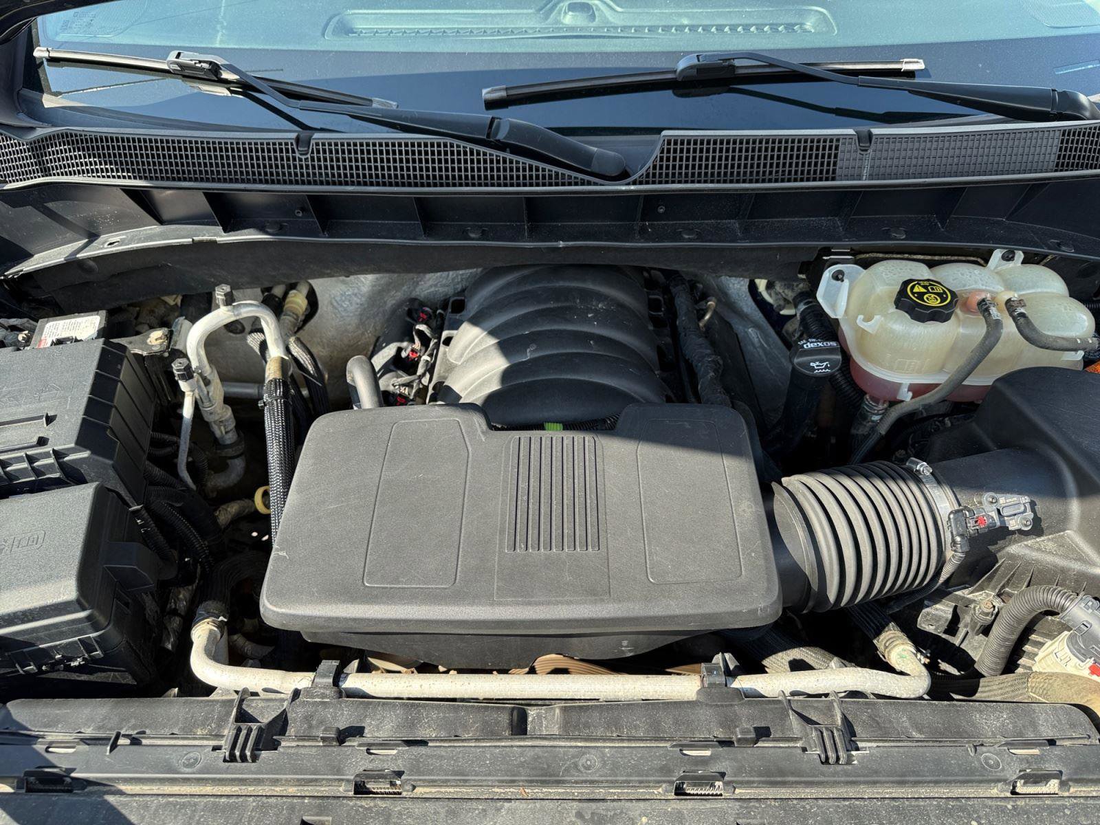 Used 2019 Chevrolet Silverado 1500 LT w/ Z71 Off-Road Package AWD/4WD image 28