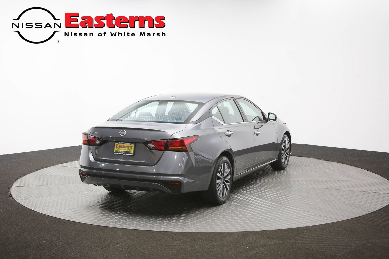 Used 2025 Nissan Altima 2.5 SV FWD image 38
