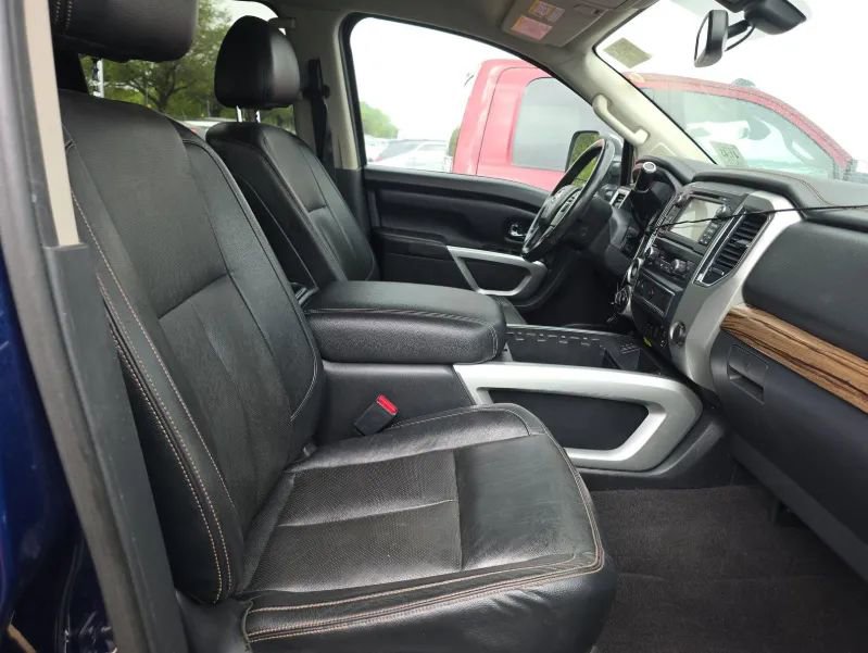 Used 2016 Nissan Titan SL AWD/4WD image 8