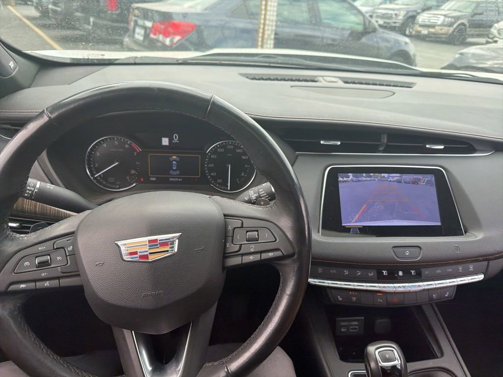 Used 2019 Cadillac XT4 Premium Luxury FWD image 4
