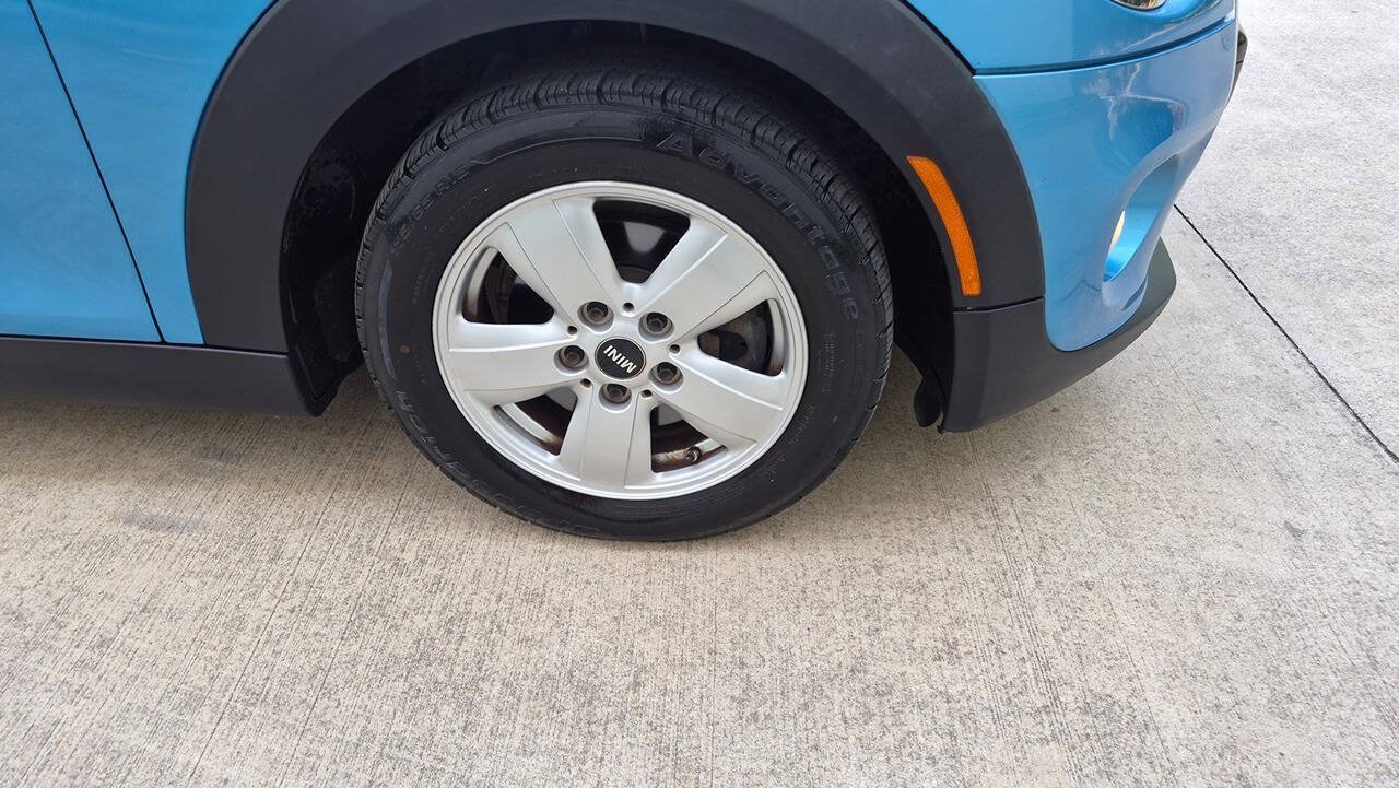Used 2015 MINI Cooper 4-Door Hardtop FWD image 18