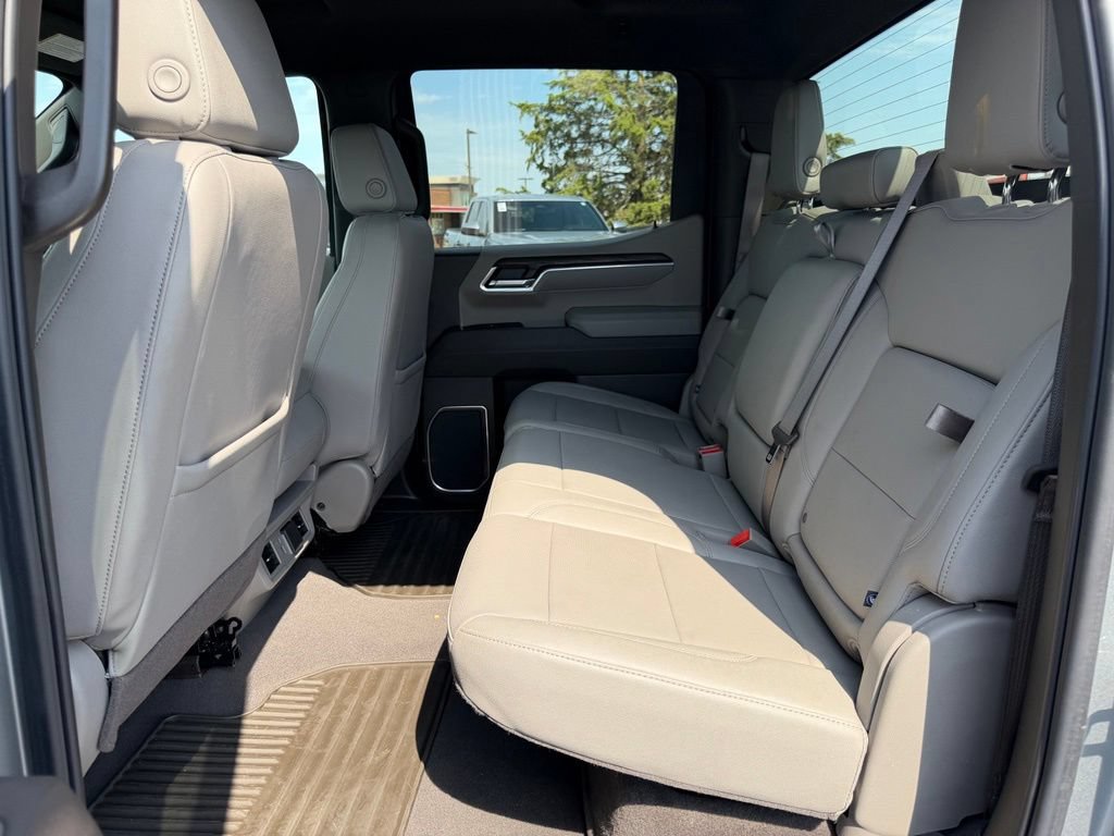 Used 2025 GMC Sierra 1500 SLT AWD/4WD image 13