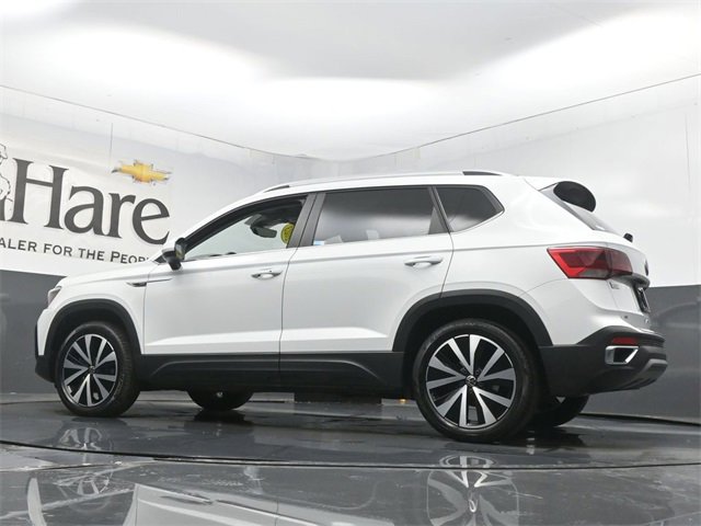 Used 2023 Volkswagen Taos SE w/ Panoramic Sunroof Package image 55