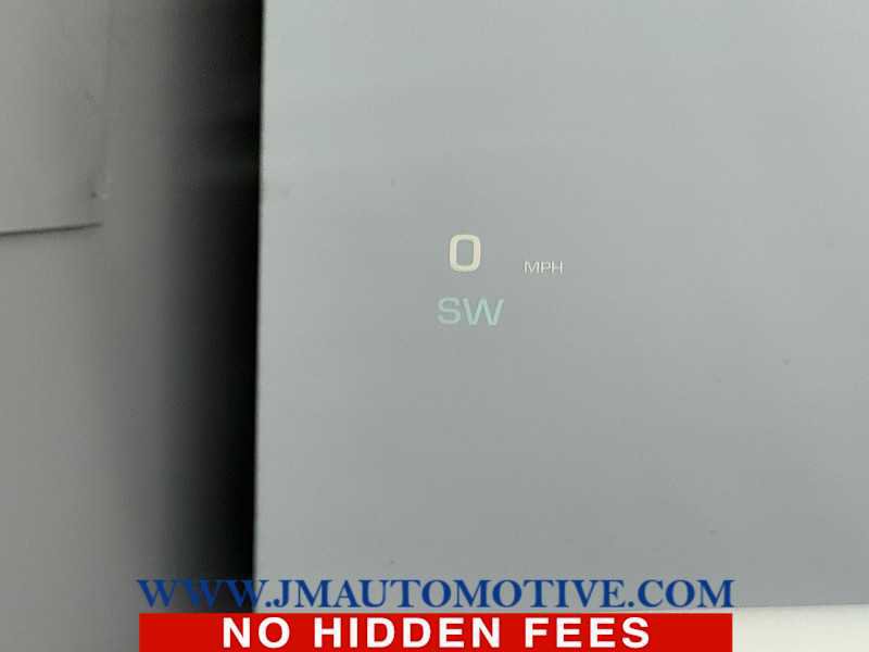 Used 2015 GMC Yukon Denali w/ Touring Package image 36