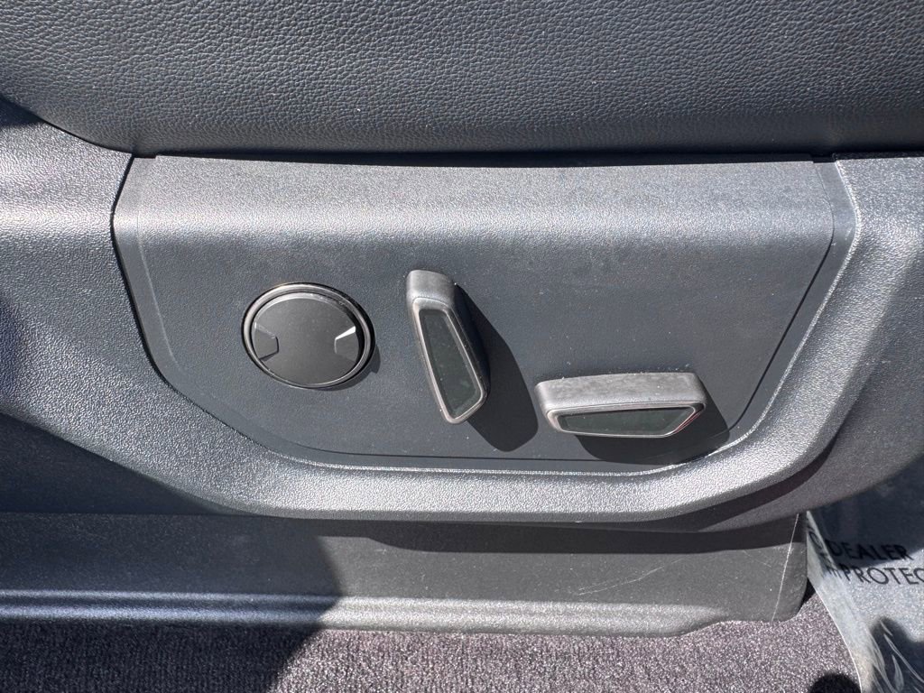 Used 2020 Ford F150 Raptor w/ Equipment Group 802A Luxury image 28