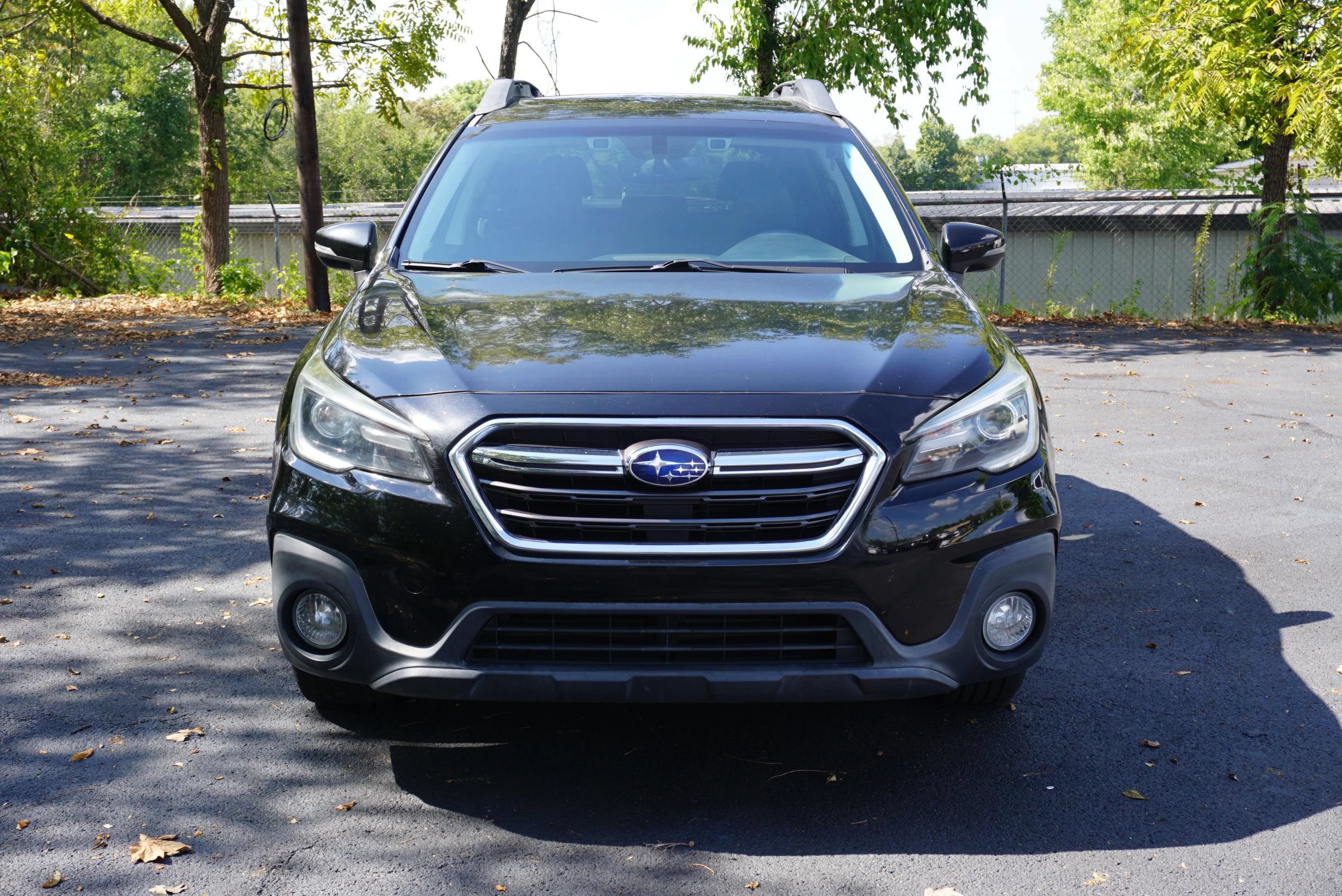 Used 2018 Subaru Outback 2.5i Limited AWD/4WD image 2