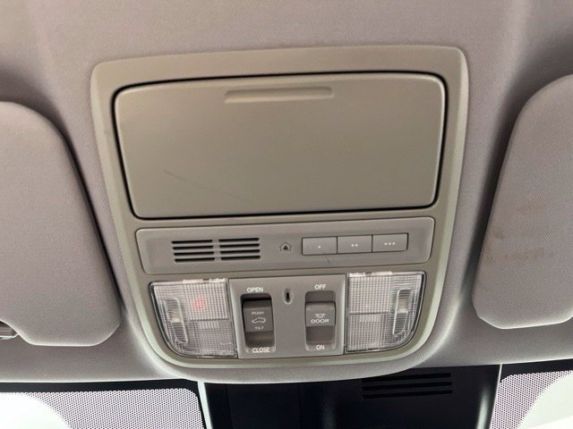 Used 2018 Honda CR-V Touring image 36