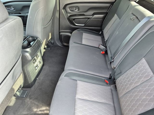 Used 2024 Nissan Titan SV w/ SV Convenience Package RWD image 22