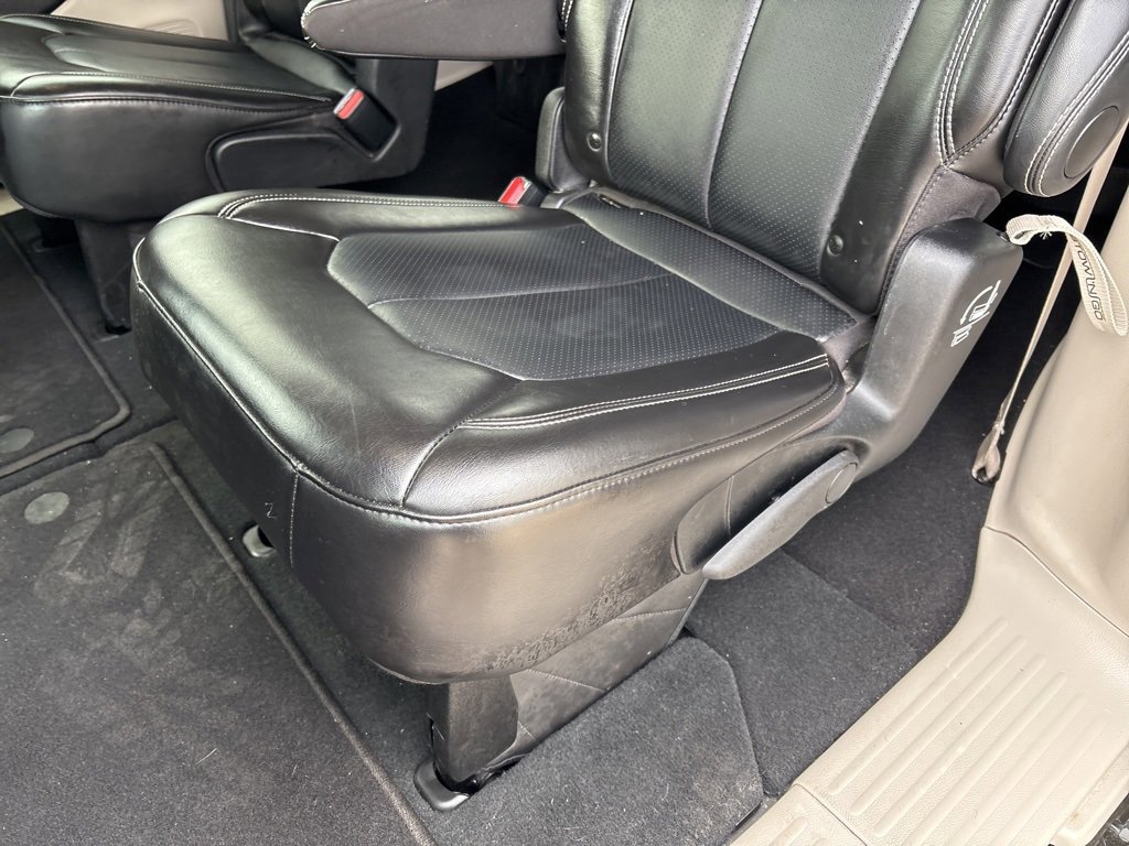 Used 2024 Chrysler Pacifica Touring-L image 20