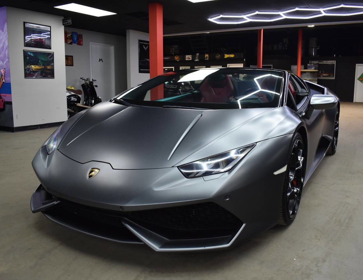 Used 2017 Lamborghini Huracan LP 610-4 image 1