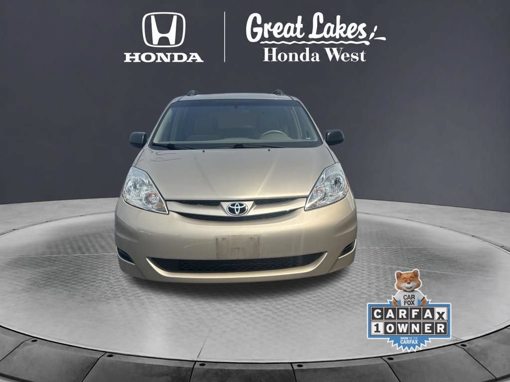 Used 2010 Toyota Sienna CE FWD image 3