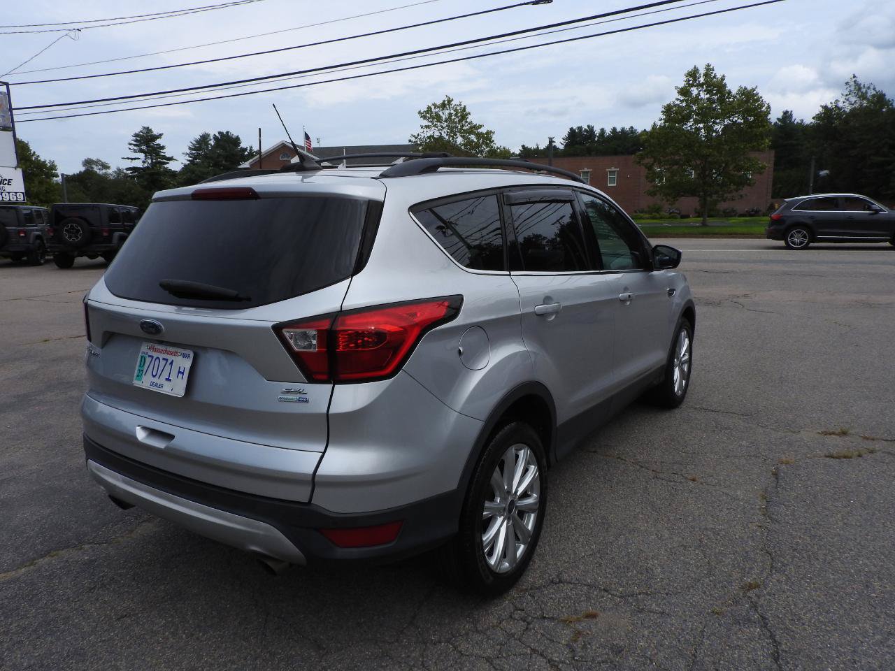 Used 2019 Ford Escape SEL AWD/4WD image 4