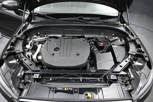 Used 2023 Volvo XC60 B5 Ultimate FWD image 34