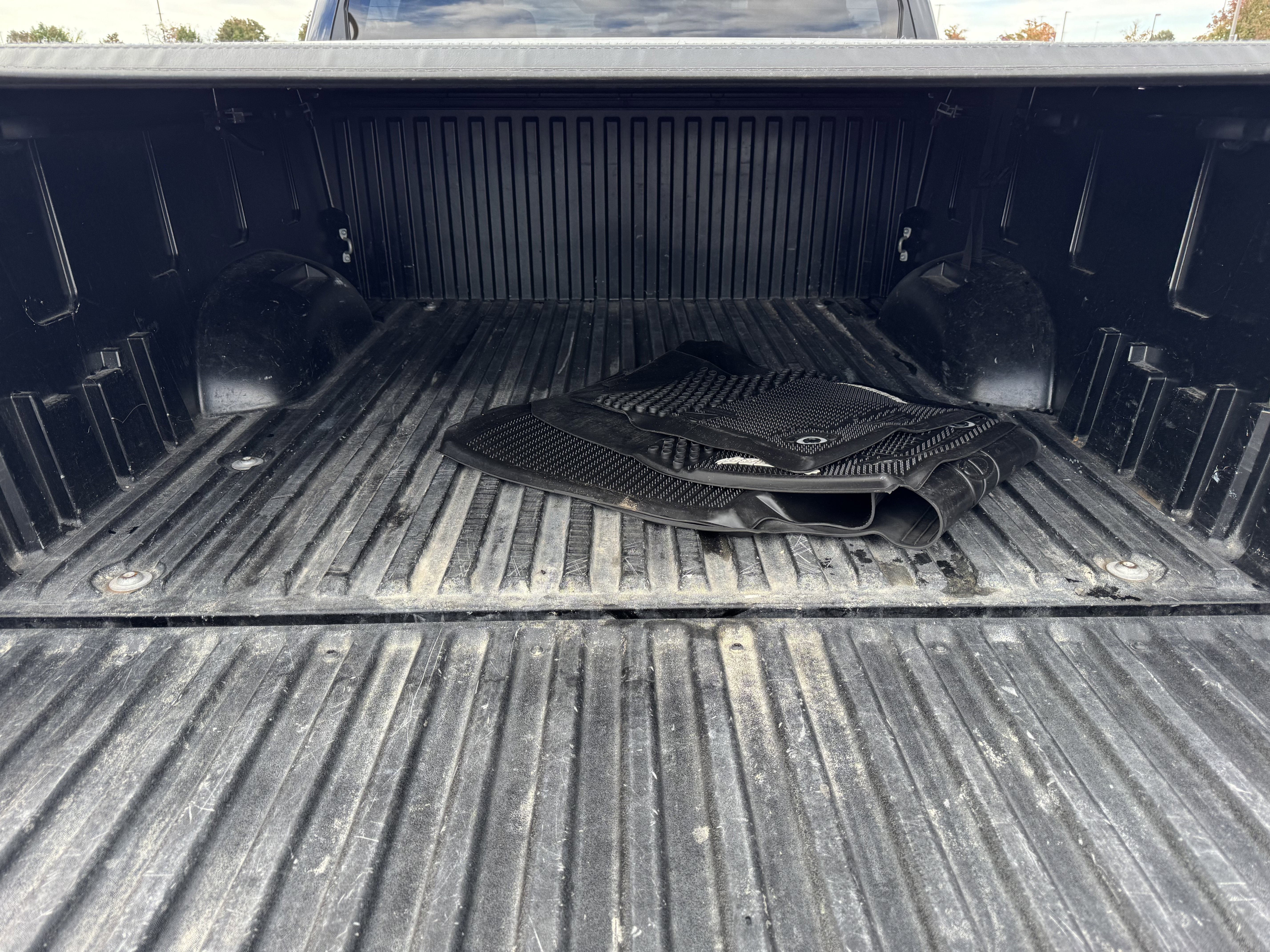 Used 2022 Toyota Tundra SR5 w/ SR5 Convenience Package image 12