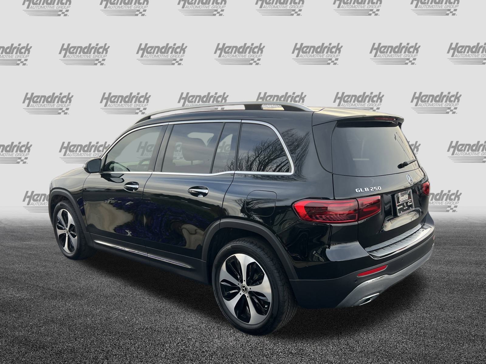 Certified 2025 Mercedes-Benz GLB 250 image 8