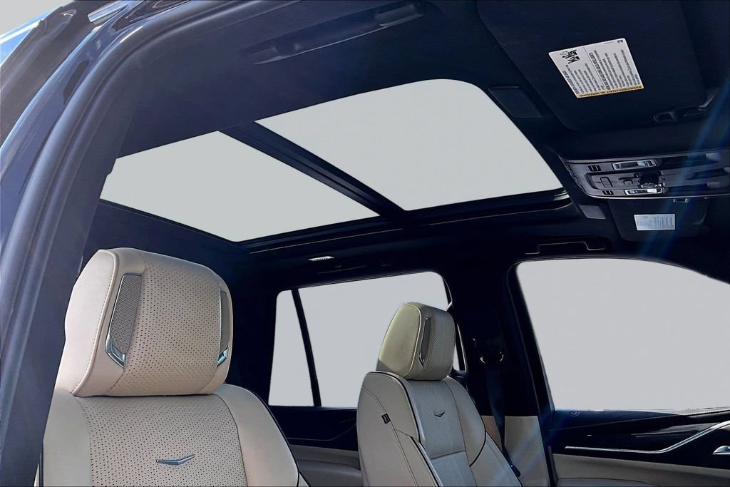 Used 2023 Cadillac Escalade Premium Luxury w/ LPO, Floor Liner Package AWD/4WD image 28