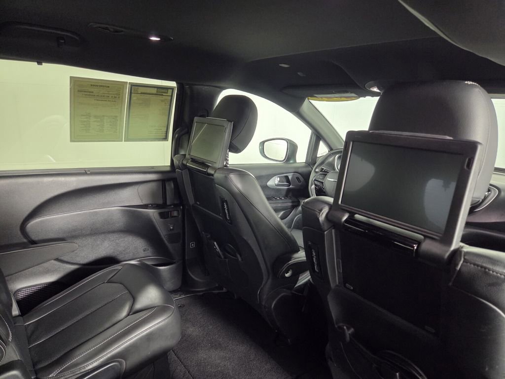 Certified 2020 Chrysler Pacifica Touring-L Plus w/ Advanced Safetytec Group FWD image 30