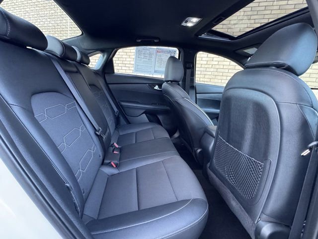 Used 2023 Kia Forte GT-Line w/ GT-Line Premium Package image 14