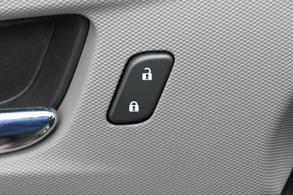Used 2020 Chevrolet Sonic LT w/ Convenience Package FWD image 14