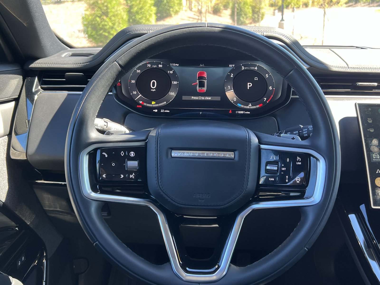 Used 2025 Land Rover Range Rover Sport SE AWD/4WD image 17