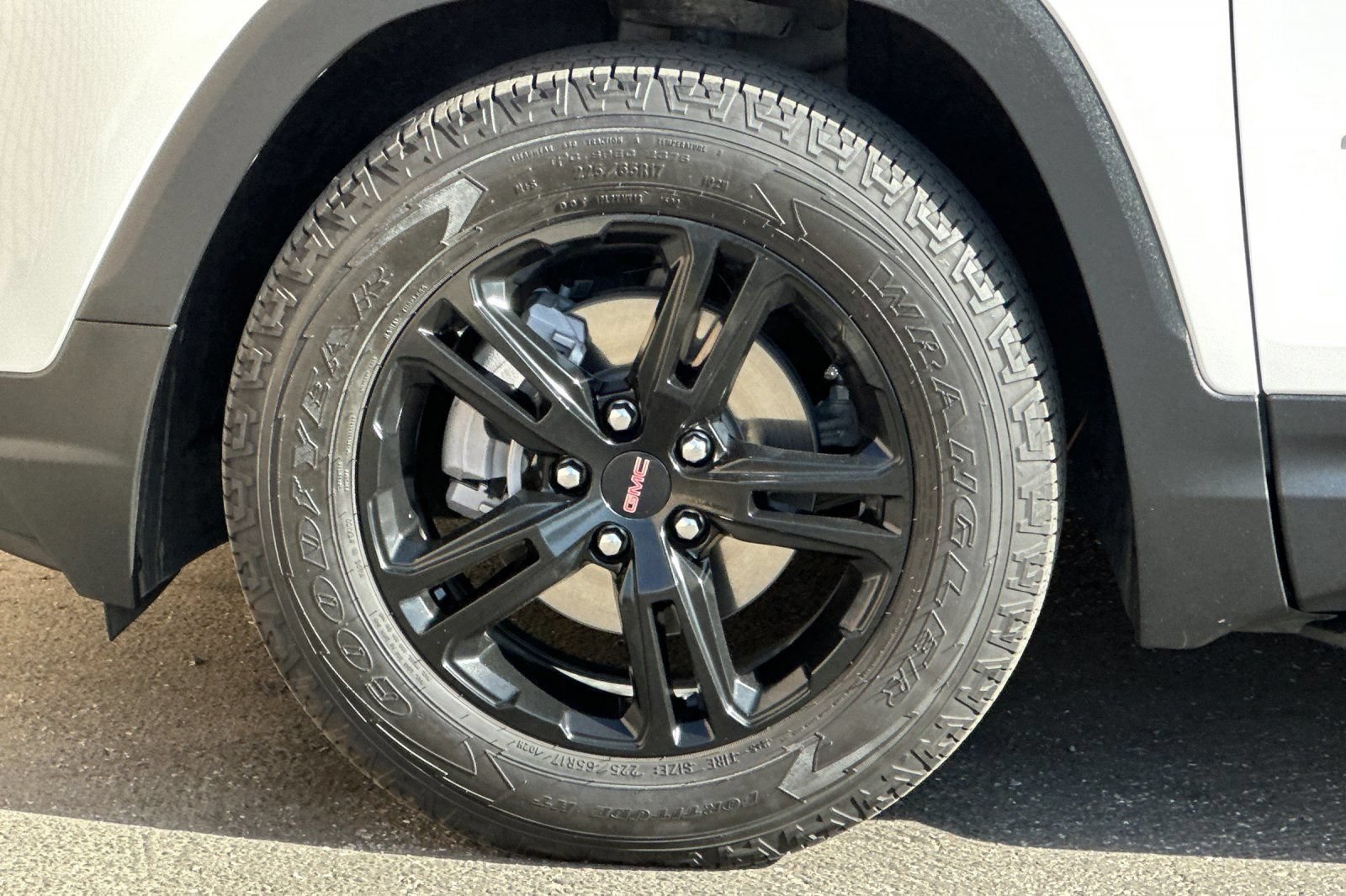 Certified 2022 GMC Terrain AT4 w/ Infotainment Package II AWD/4WD image 28