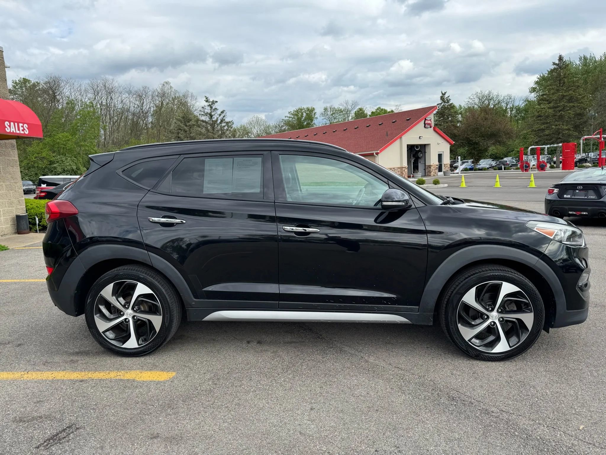 Used 2017 Hyundai Tucson Limited w/ Limited Ultimate Package 03 image 4