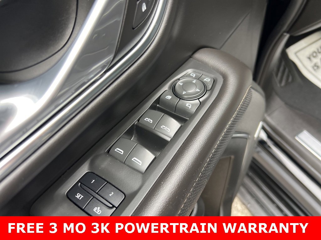 Used 2022 GMC Yukon XL SLT image 6