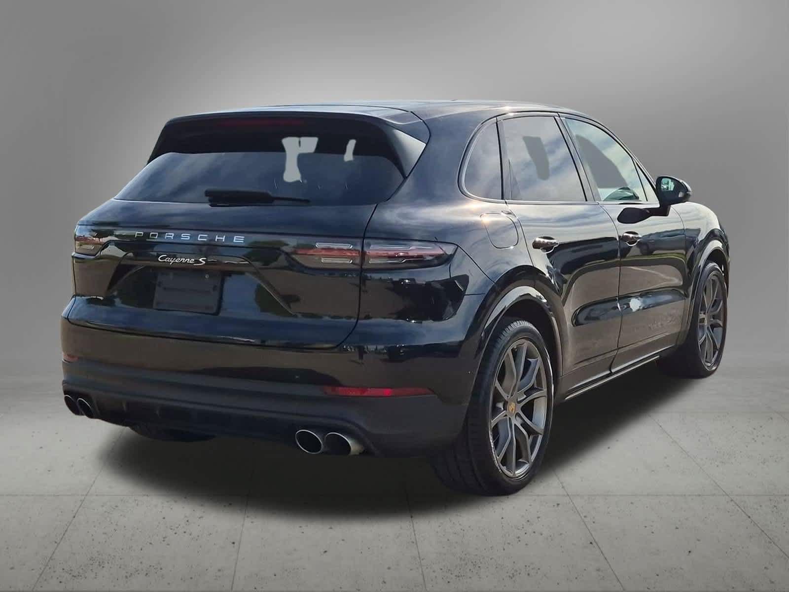 Used 2022 Porsche Cayenne S AWD/4WD image 6